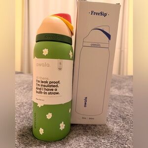 Owala FreeSip Green Floral Water Bottle with Straw 32oz